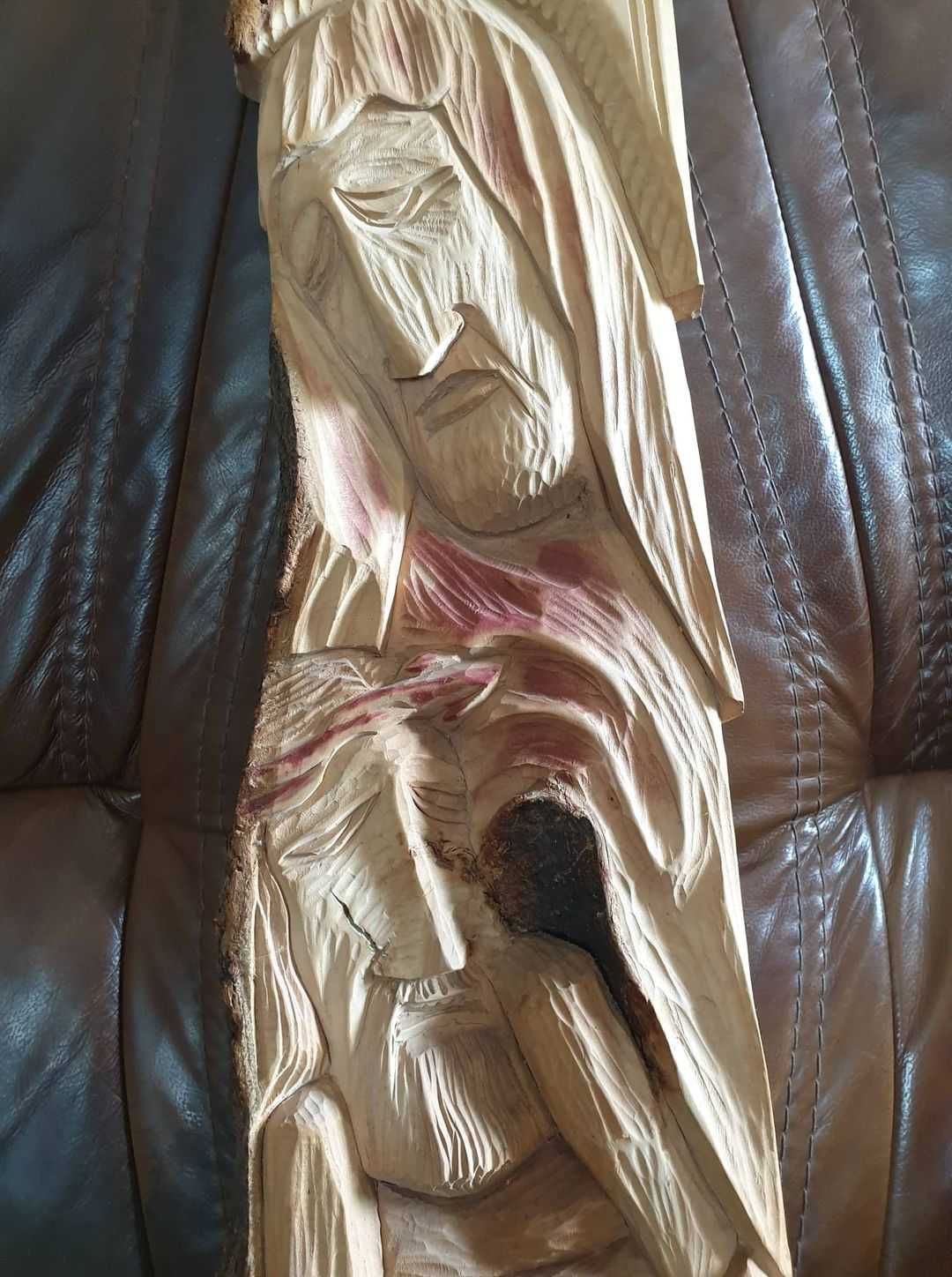rzeźba drewno stara płaskorzeźba Pieta Madonna
