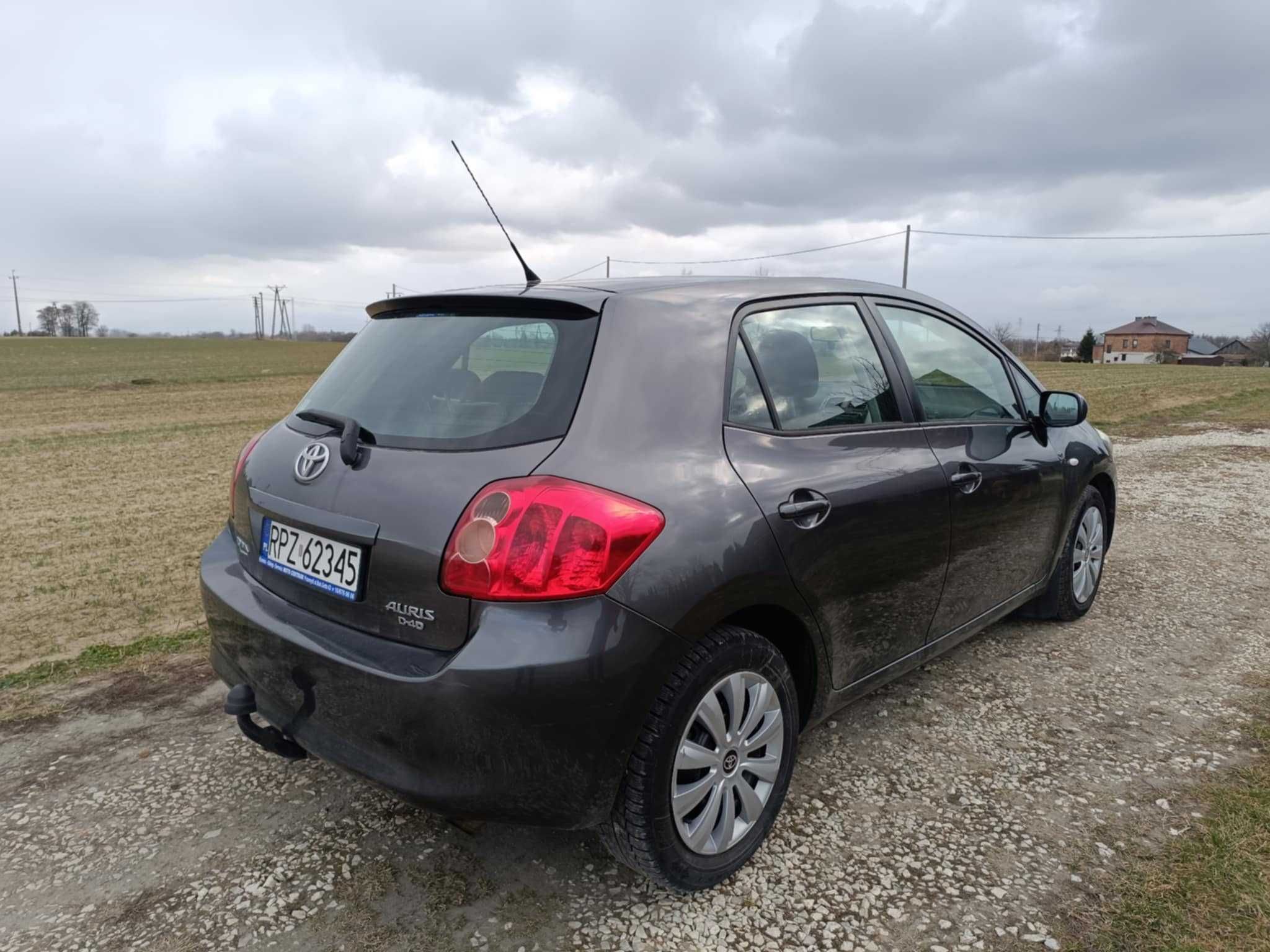 Toyota Auris 2.0 D-4D 2007 rok