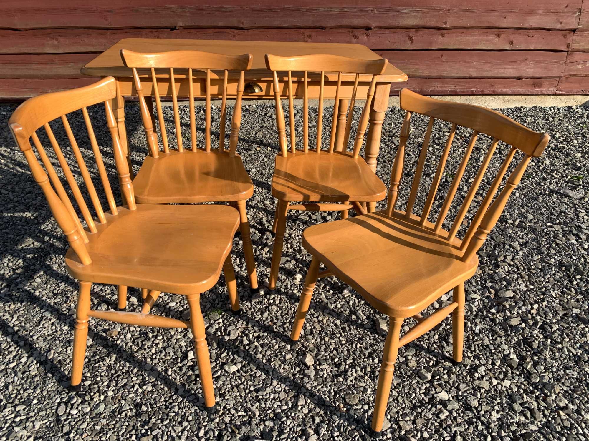 Stół z krzesłami drewno bukowe, toczone, drewniane