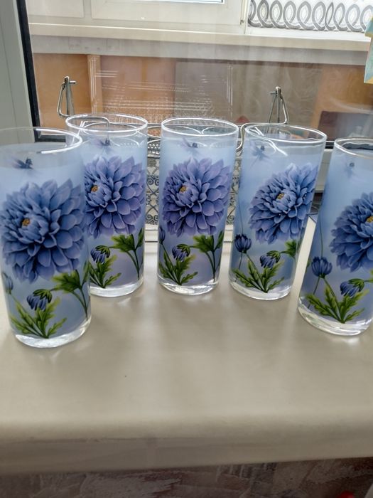 Продам набор 5 стаканов.