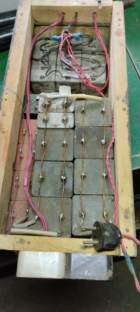 Конденсатори для запуску  трьох фазного ел двигуна в однофазну мережу