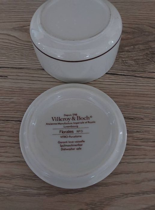 Villeroy&Boch puzderko.