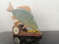 Karp, rzeźba, zegar z rybą, rękodzieło