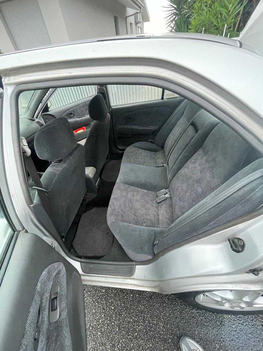Mitsubishi LANCER 1.3 GLX