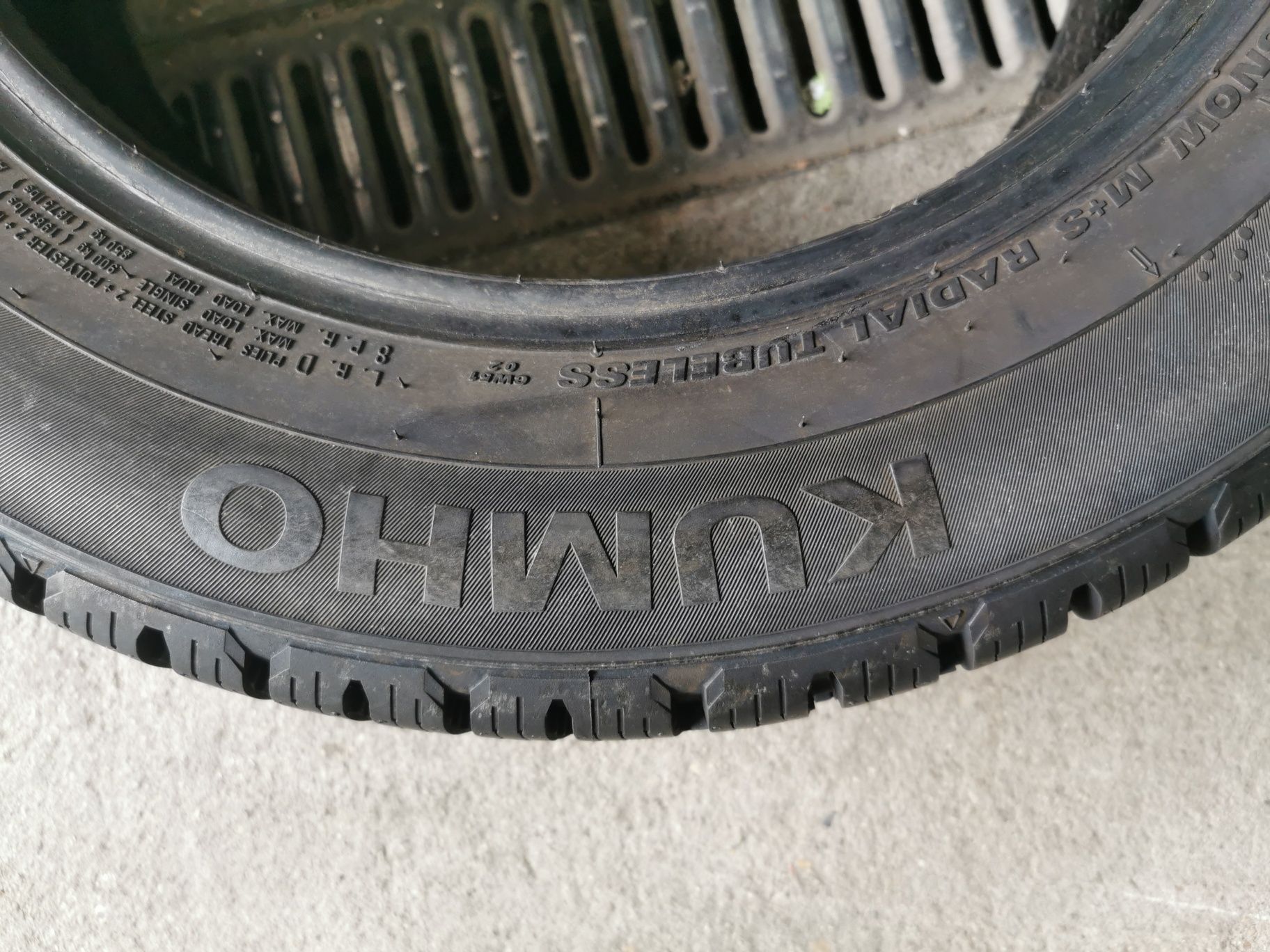 Opona 195/65R16C 104/102T Kumho Winter PorTran CW51 7,5mm 2017rok # 45