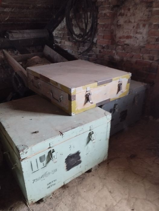 Дерев'яні ящики різного розміру