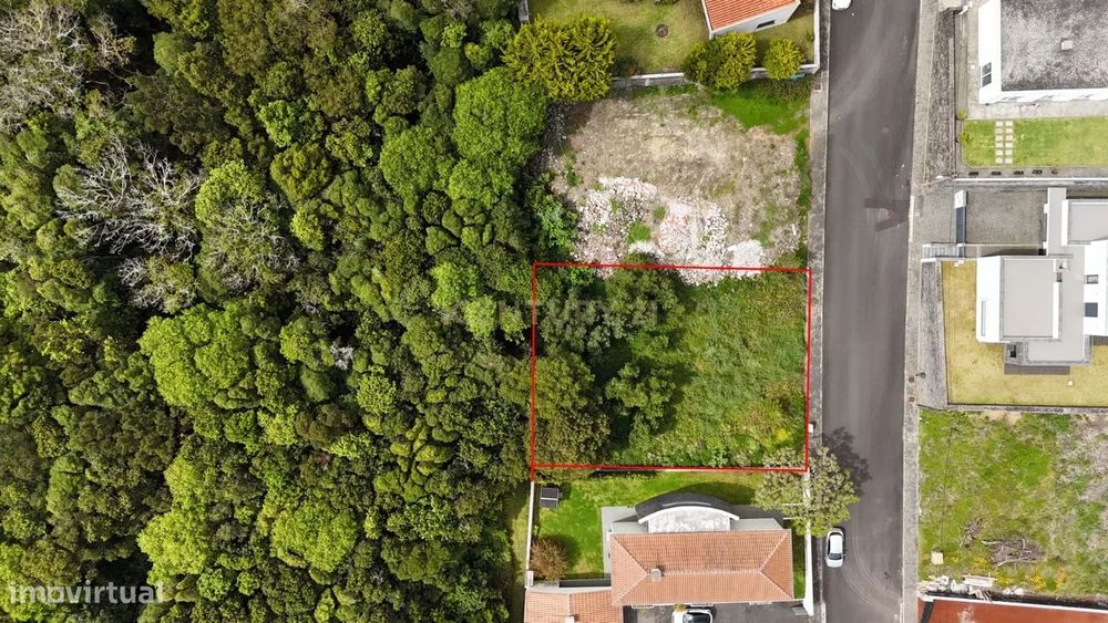 Terreno para construção em São Carlos-Ilha Terceira