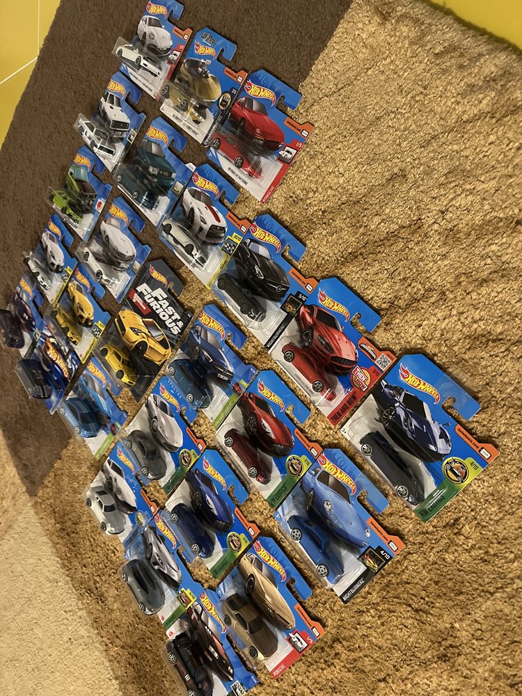 Carros Hotwheels nissan lamborghini aston martin mercedes audi bmw