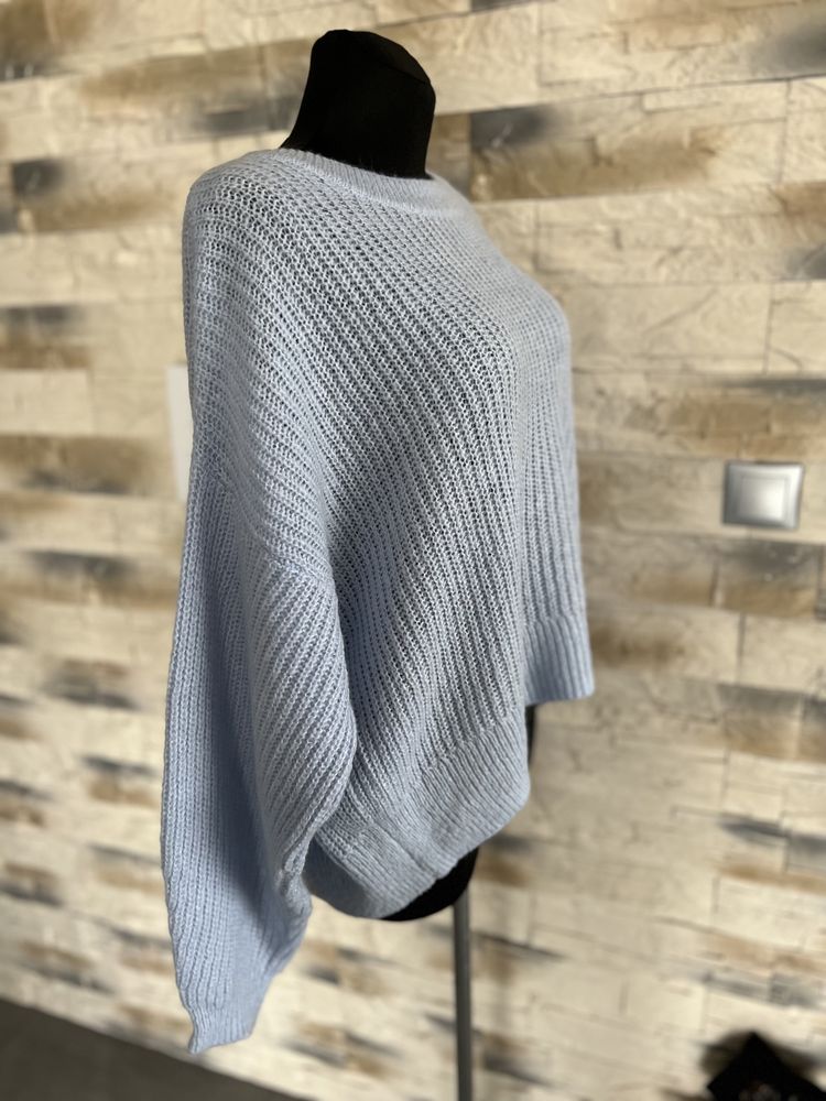 Błękitny sweter H&M