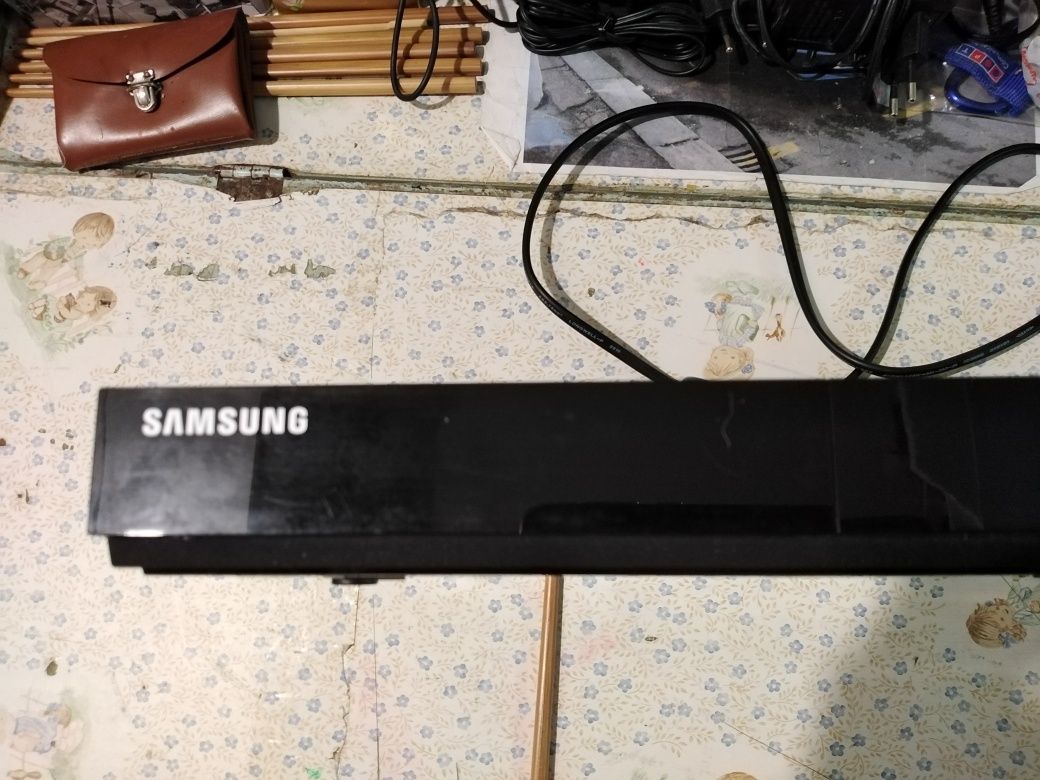 Vendo DVD  Samsung 3d com 3 óculos