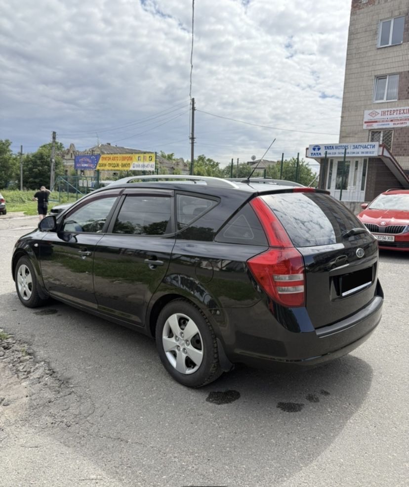 Кіа сееd 2008 року