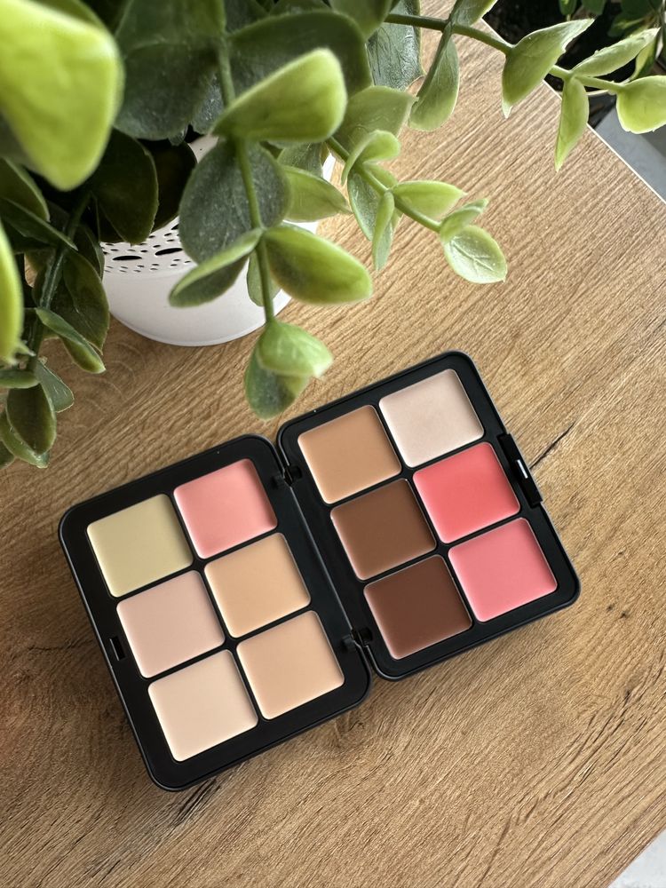 Make up For Ever Paleta
