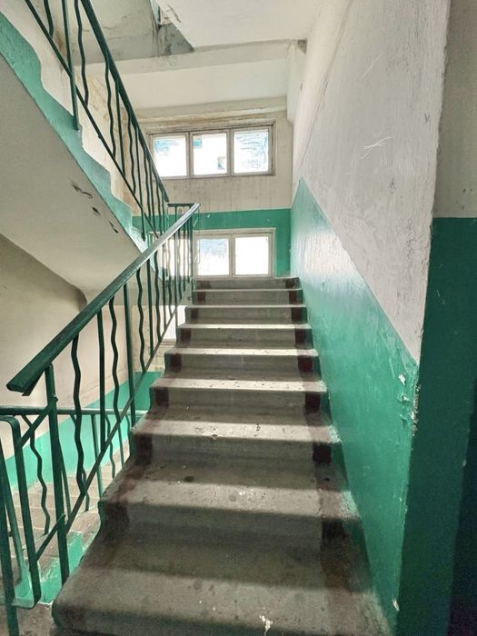 Продам КРУТЕЗНУ 2-кімнатну квартиру