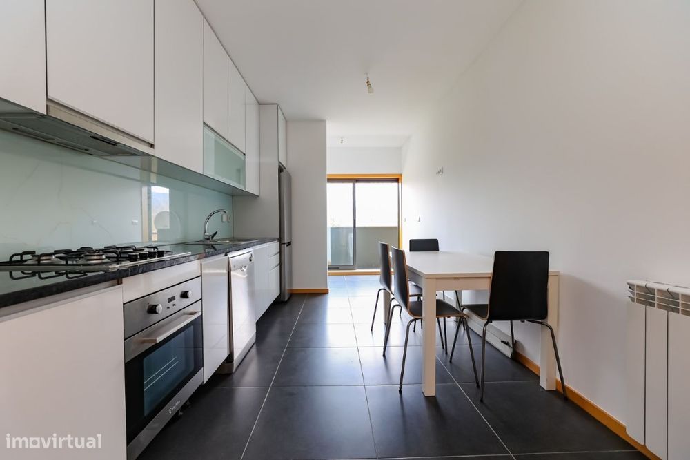 Apartamento T3 C/ Lugar de Garagem