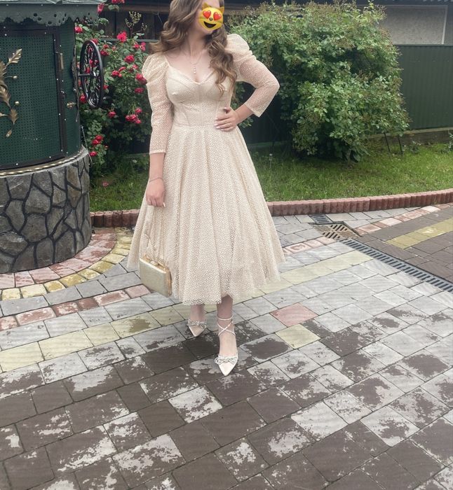 Вишукана вечірня сукня