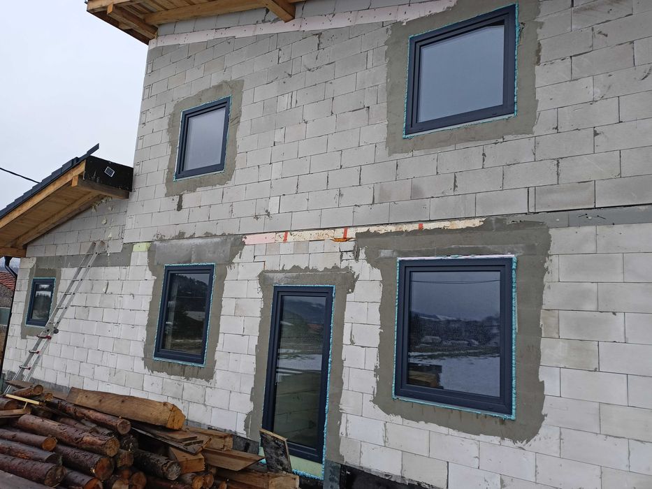Ocieplenia budynków, malowanie elewacji, montaż: drzwi, okna, rolety