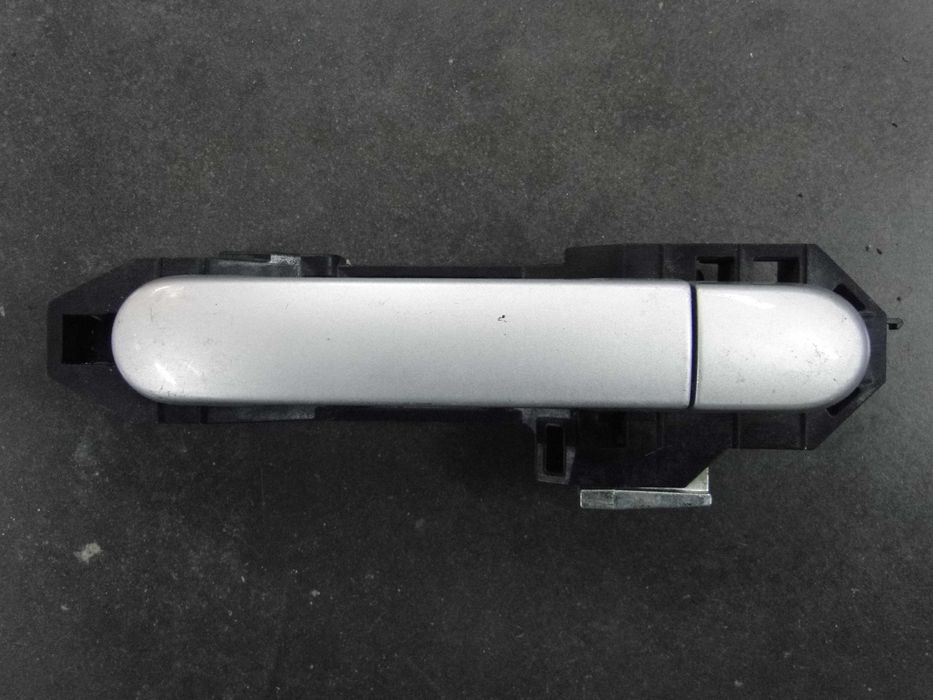 Ручка дверей передня задня Nissan TIIDA Versa 2007-2012р.