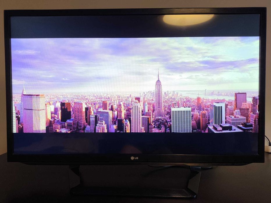 Televisor LG 42” 3D Full HD (1080p) 42LM620S – NÃO É SMART