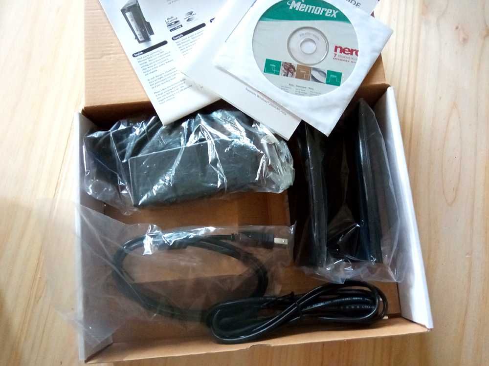 Gravador DVD Externo - Memorex MRX-530LE