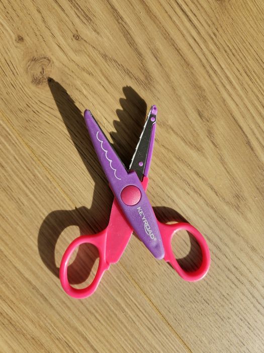 Nożyczki NOWE ozdobne cięcie fala