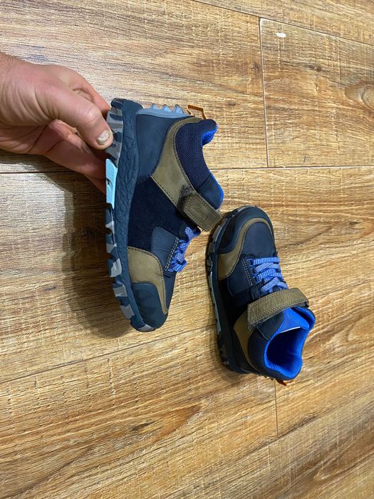 Кроссовки хайтопы демисезон кросівки черевики Clarks оригинал р.30