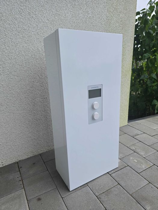 Piec elektryczny i zasobnik na wodę Konspel
