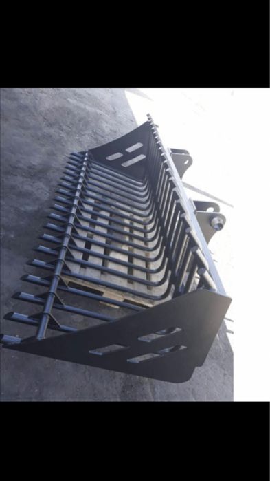 Łyżka do kamieni 80 cm mocowanie New Holland