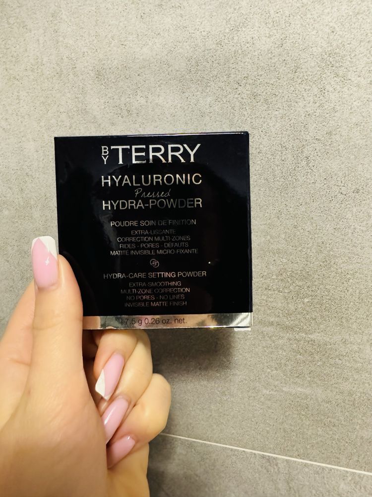 By Terry puder hyaluronic + podkład