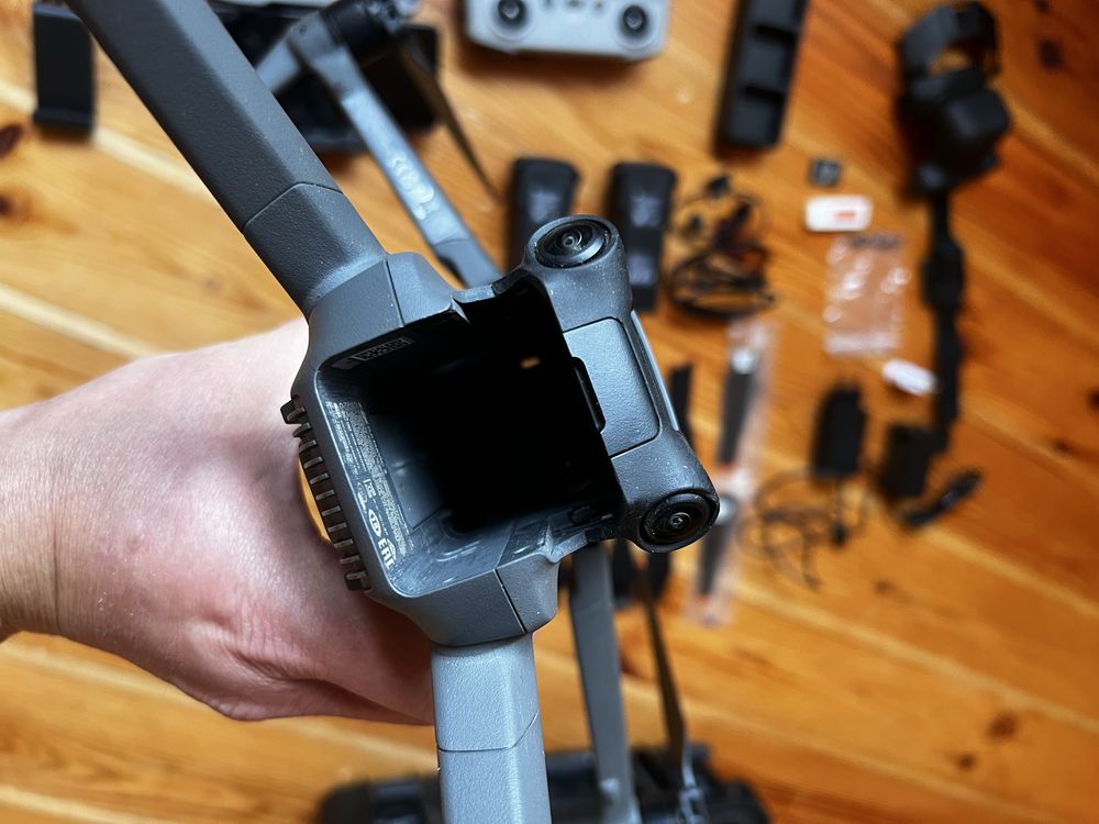 Продам DJI Mavic 3