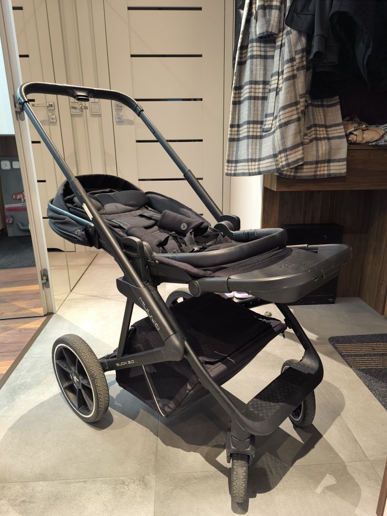 Wózek Muuvo Slick 2.0 gondola i spacerówka