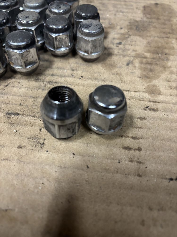 Nakretki m12x1,25 do kół subaru toyota śruby felgi aluminiowe