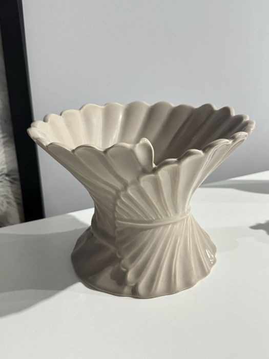 Dekolacka wazon kremowy