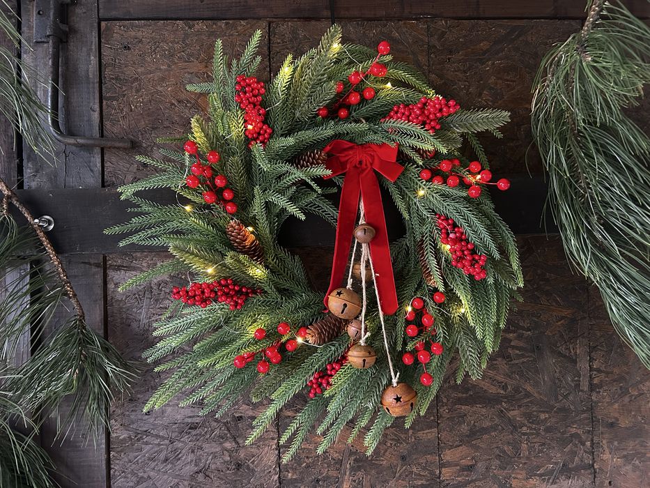 Wianek swiąteczny ze sztucznych galazek świerku 50 cm