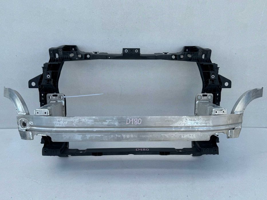 AUDI Q8 4M8 Телевізор передня панель