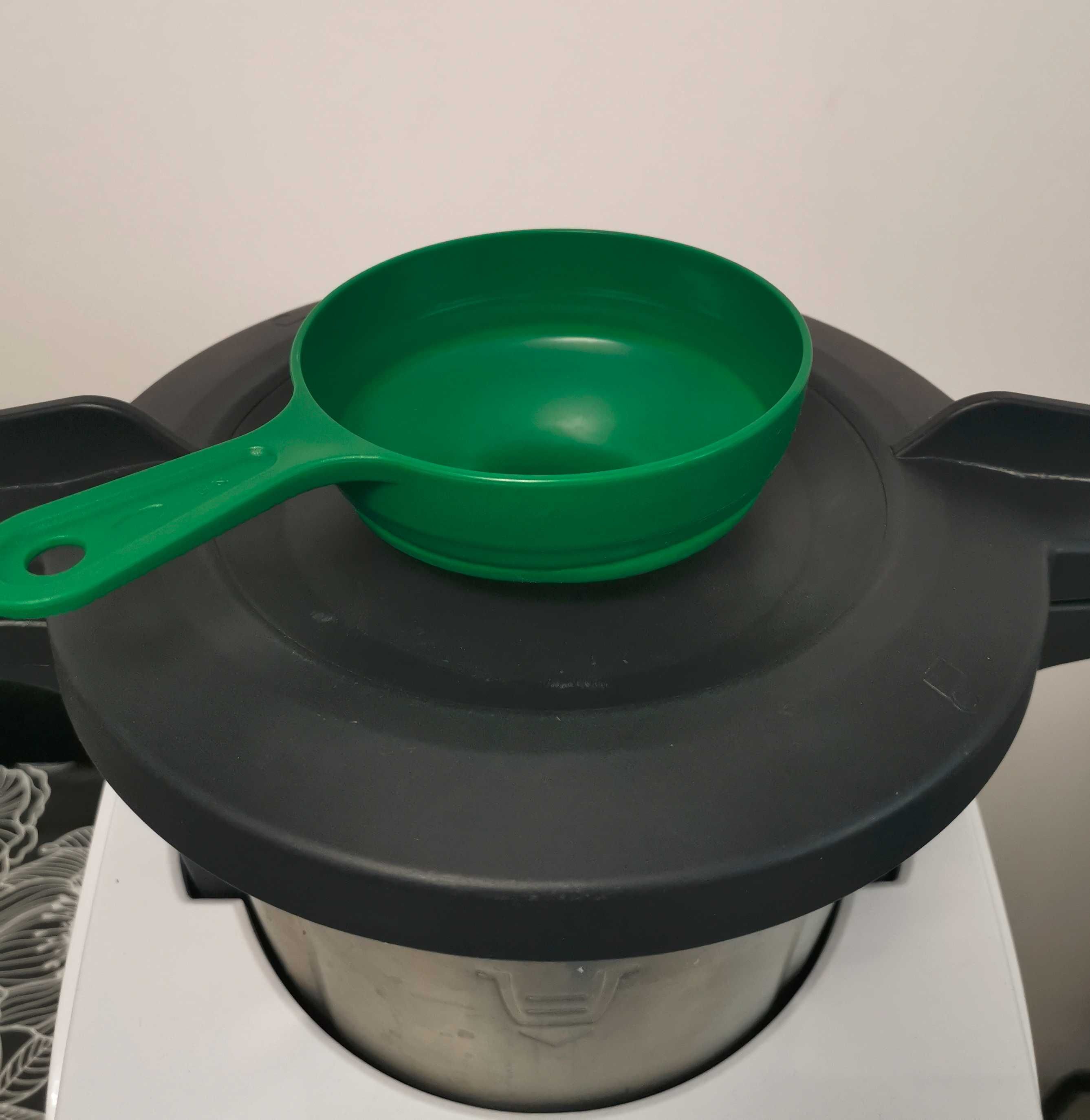 Lejek do naczynia do Thermomix i Monsieur Cuisine