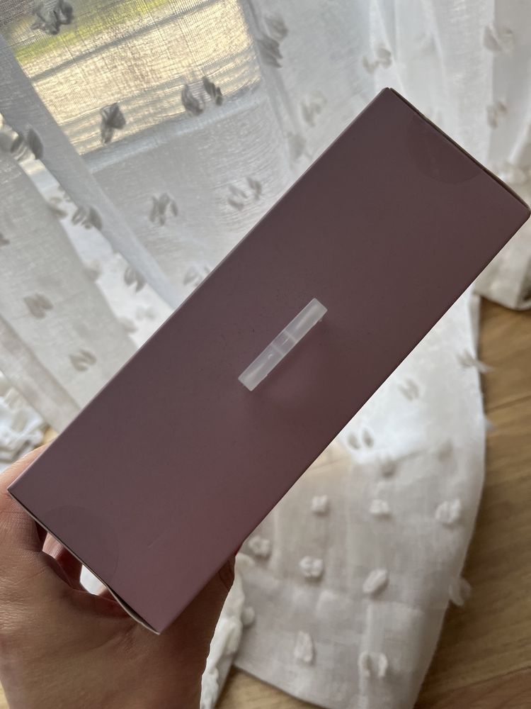 Stacja ładująca do iPhone, iwatch oraz airpodsow nowa