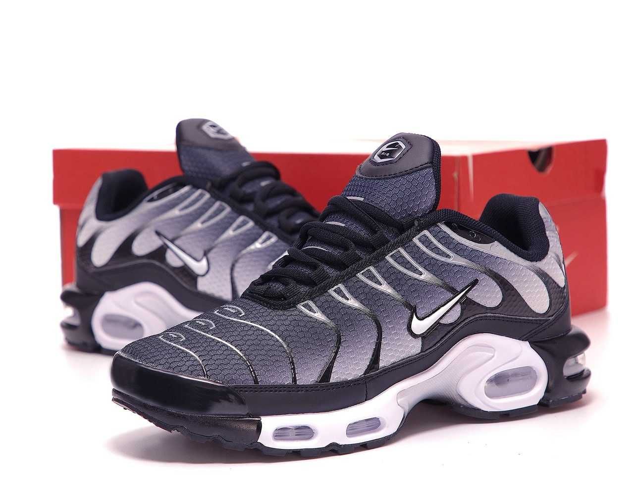 Чоловічі кросівки Nіke Air Max Plus TN чорний з білим 14732 ТОП