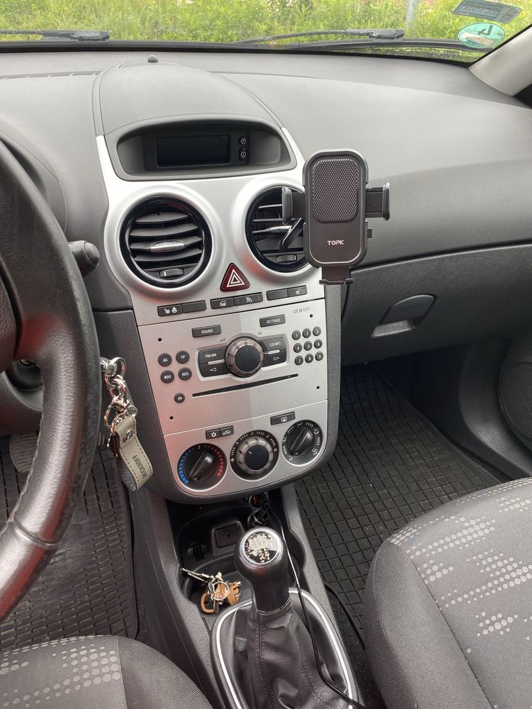 Opel Corsa 1,4 16V Enjoy 2011