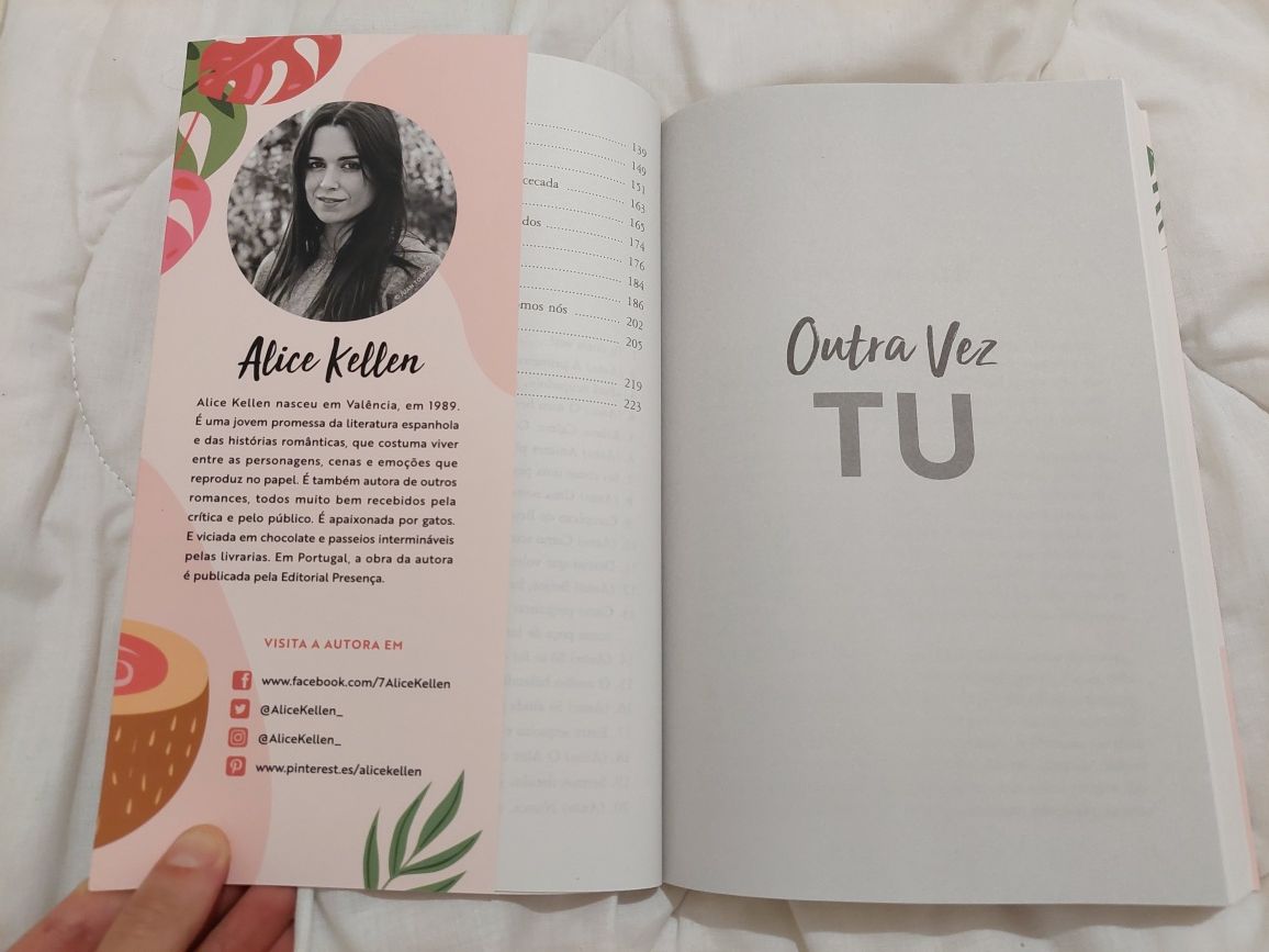 Livro "Outra Vez Tu"