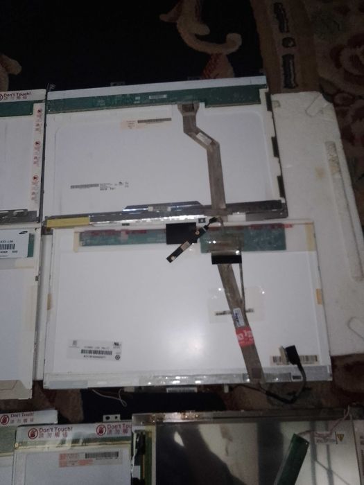 Продаются экраны для ноутбук разных размеров