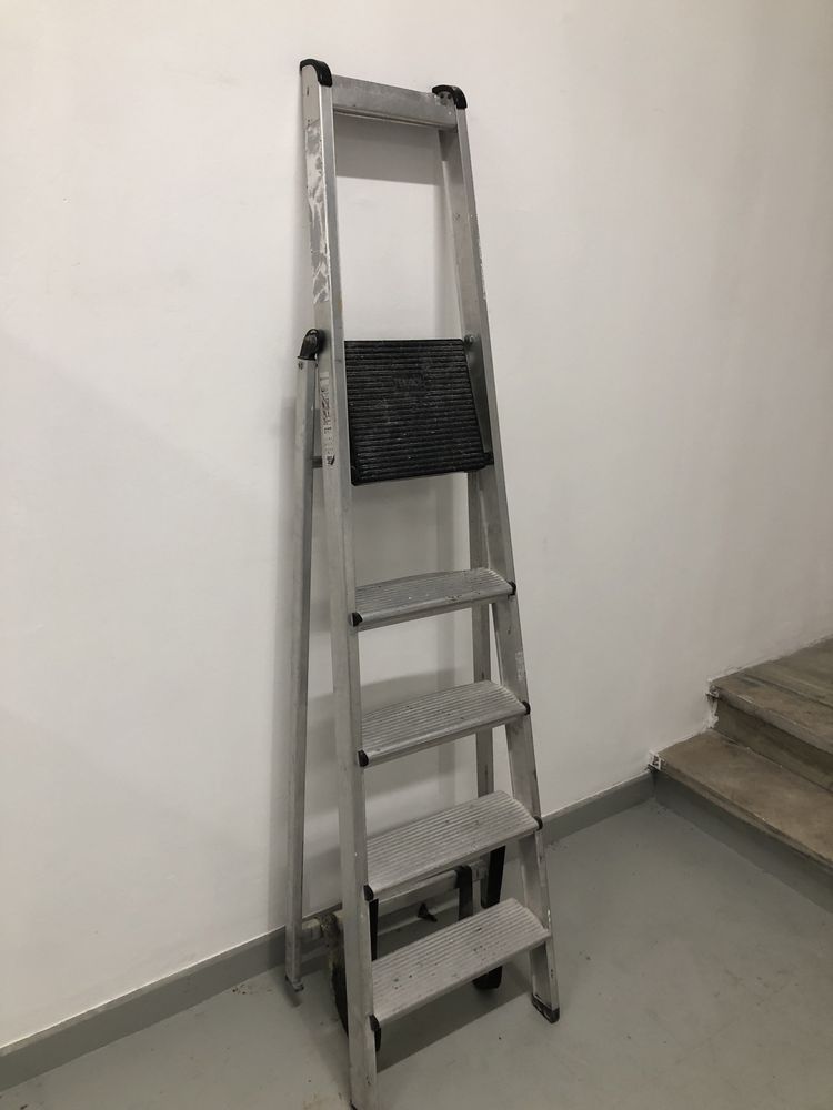 Escadote Profissional Teicocil 4 degraus