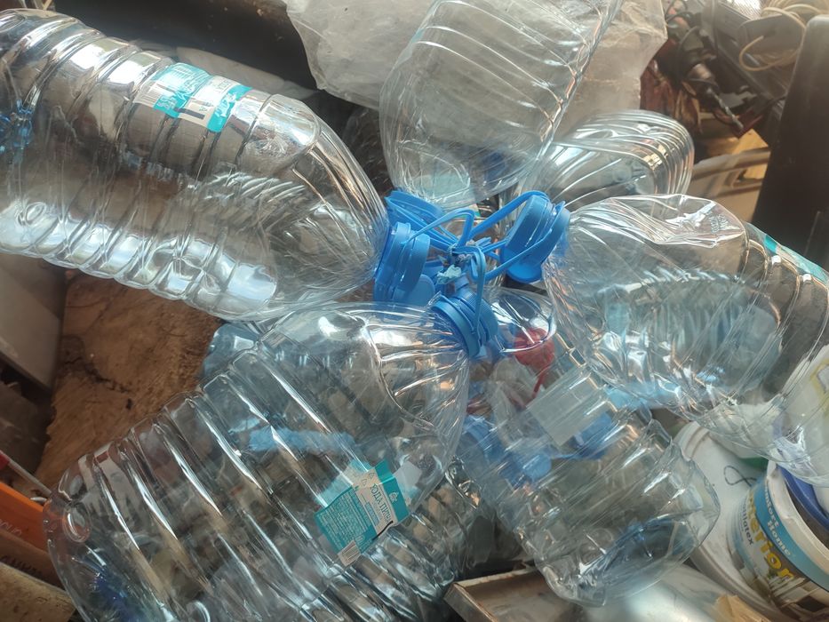 Бутилі пластикові 5 літрові