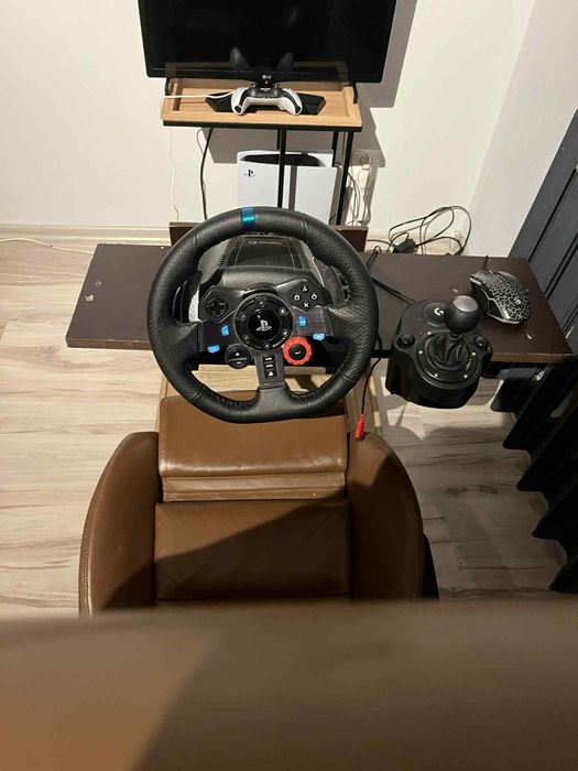 Kierownica Logitech g29 z samorobnym stanowiskem