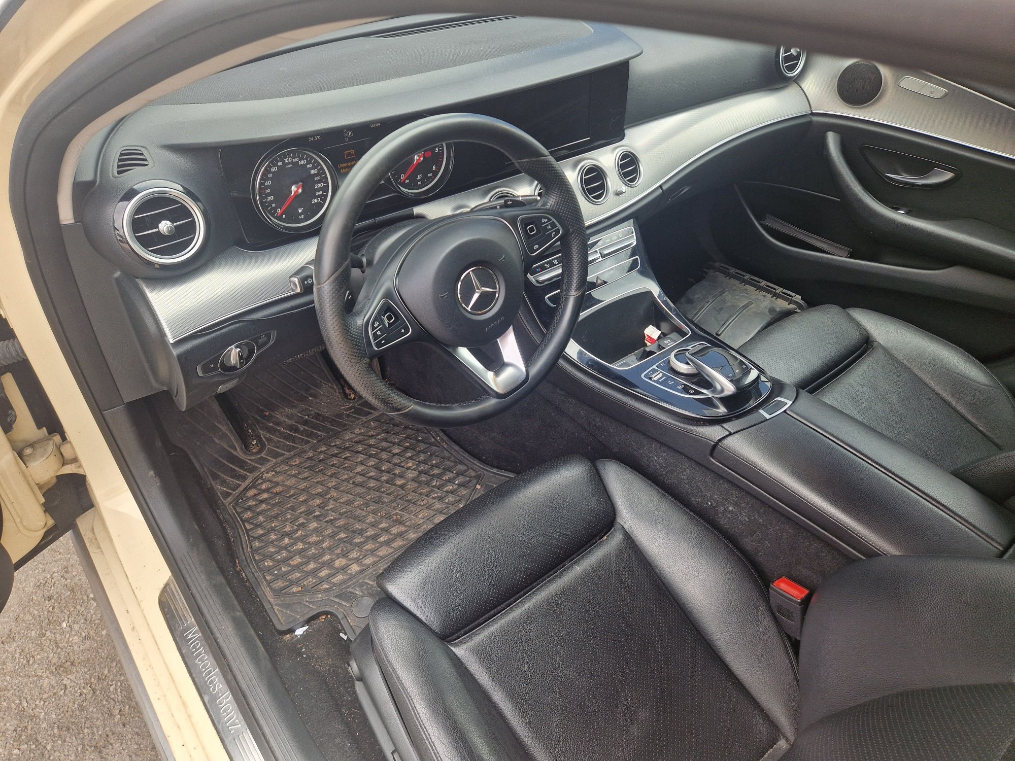 Mercedes E-klasa 220 d na części