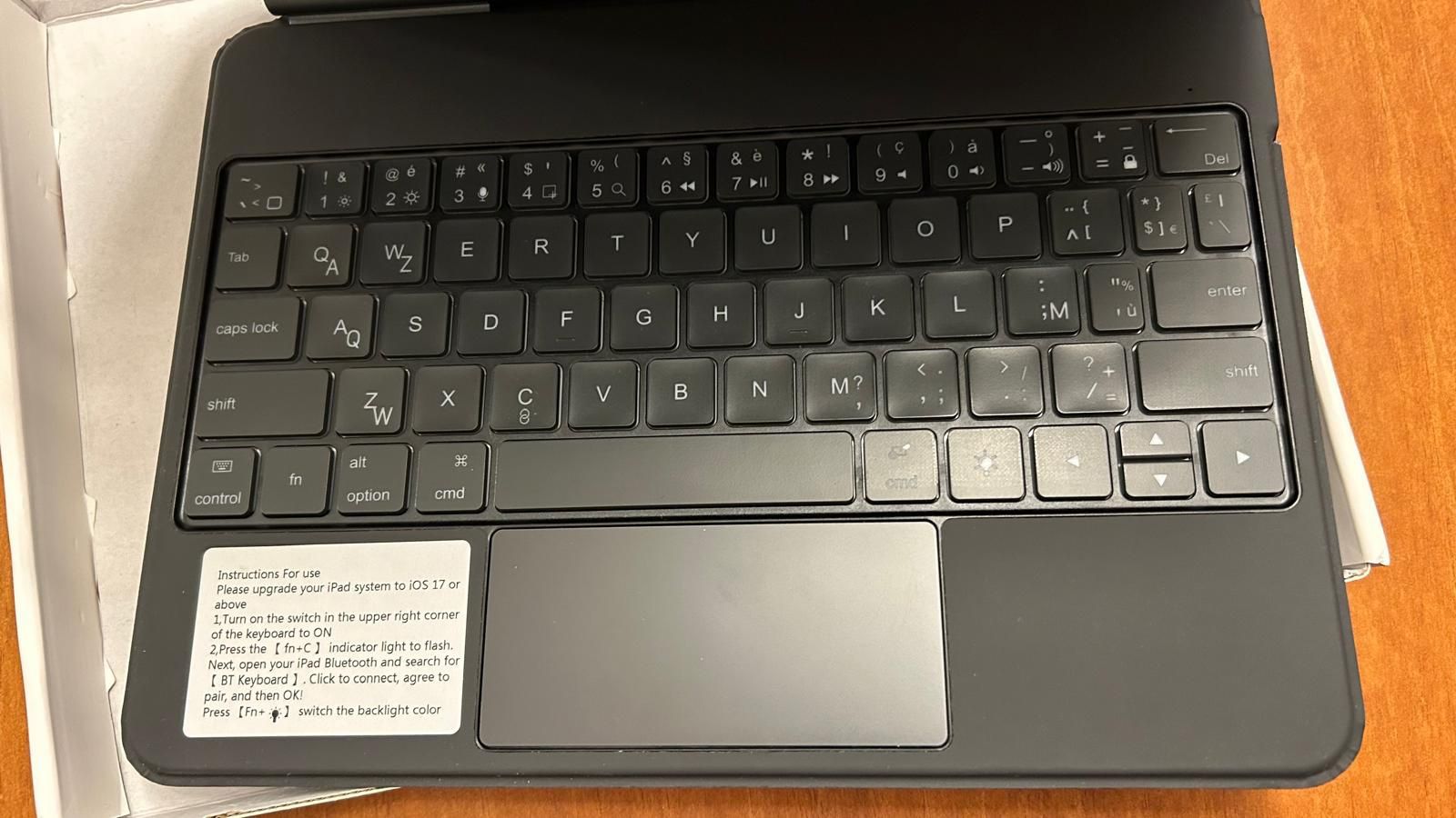 NOVA capa teclado magnética