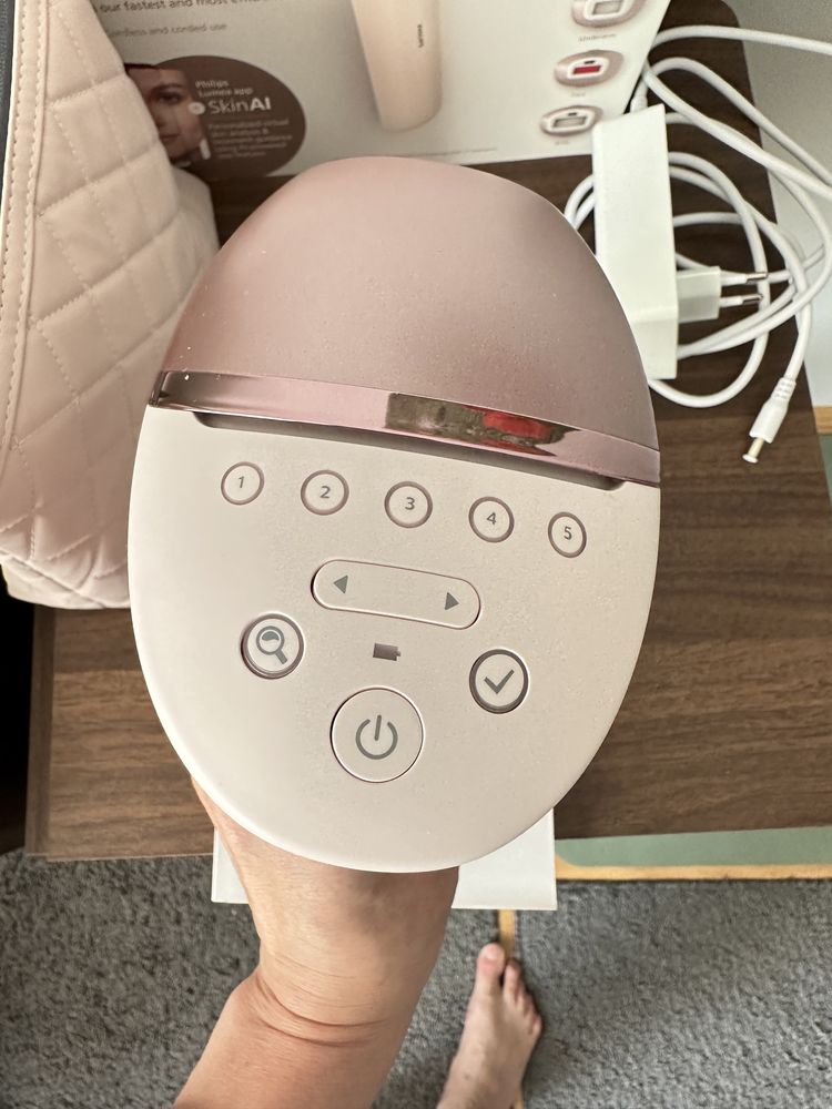 Fotoepilator Philips Lumea 9900
