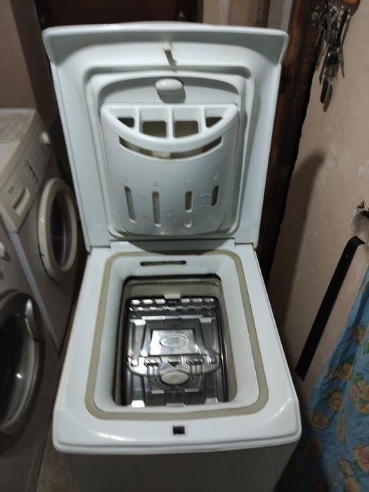 Стиральная машина Ariston 5 кг
