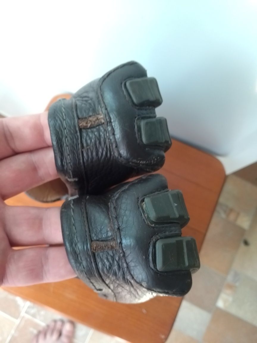 Продам туфли мокасины hugo boss 41
