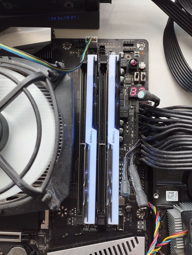 Оперативная память g.skill trident z rgb 16gb 3200