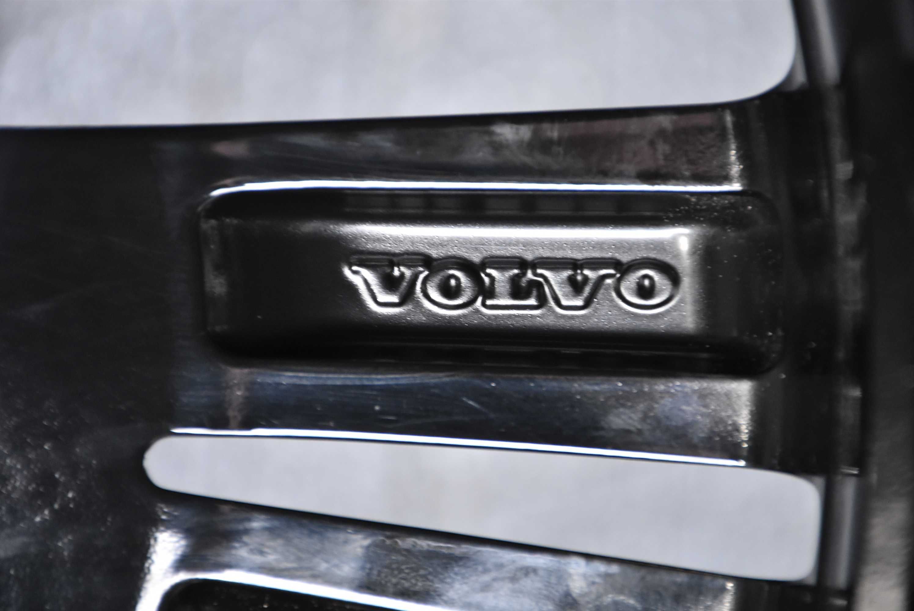 Nowe koła OEM VOLVO XC60 XC90 19" NOWE Dunlop 2024r